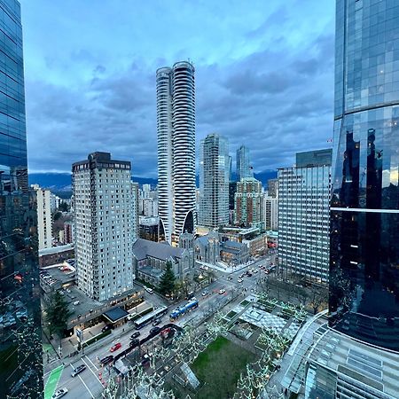 Stunning Skyline Views In A Cozy And Stylish Abode Lejlighed Vancouver Eksteriør billede